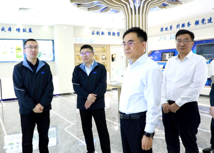 湖南省副省長(zhǎng)王俊壽調(diào)研華磊光電
